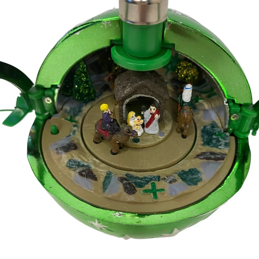 Mr. Christmas musical motion nativity ornament wind up diorama 3.5